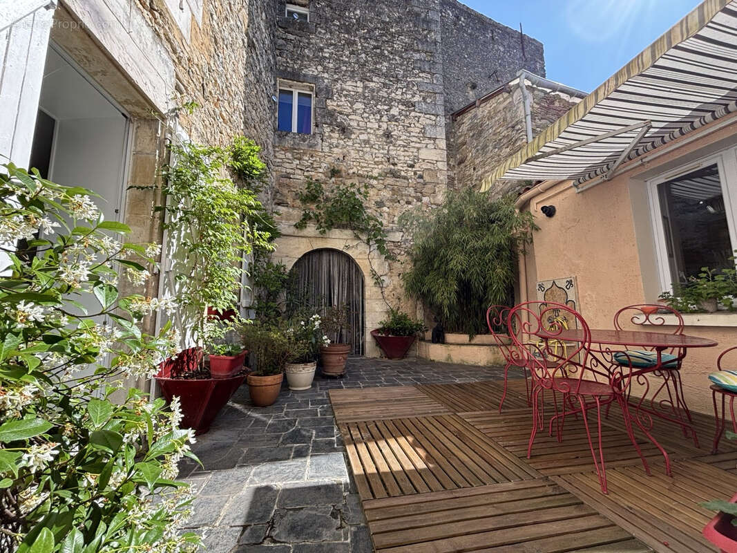 Maison à TONNAY-CHARENTE