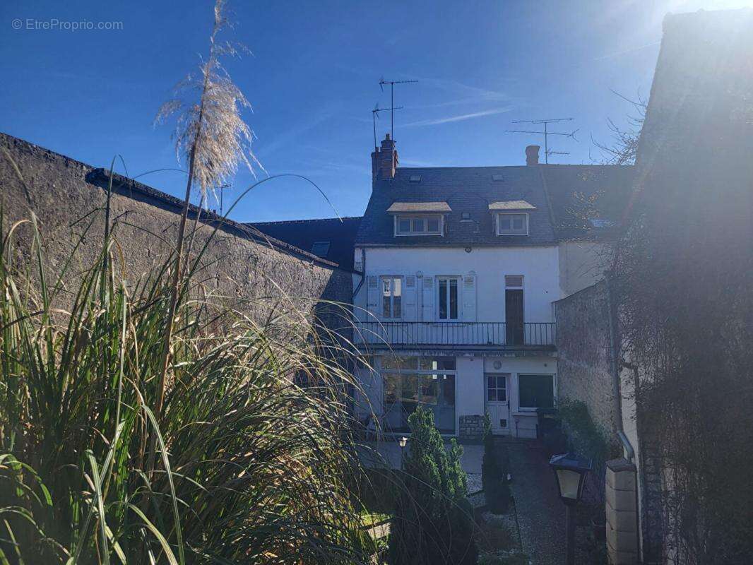 Maison à ETAMPES