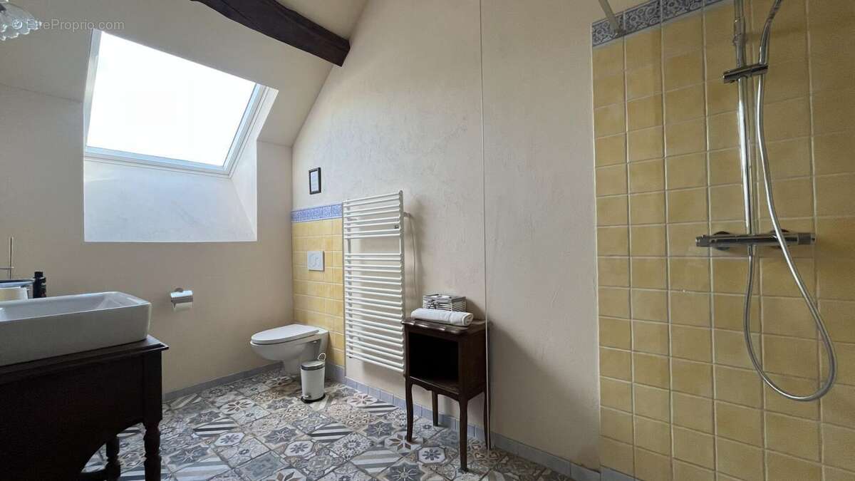 Maison à CUSSY-EN-MORVAN