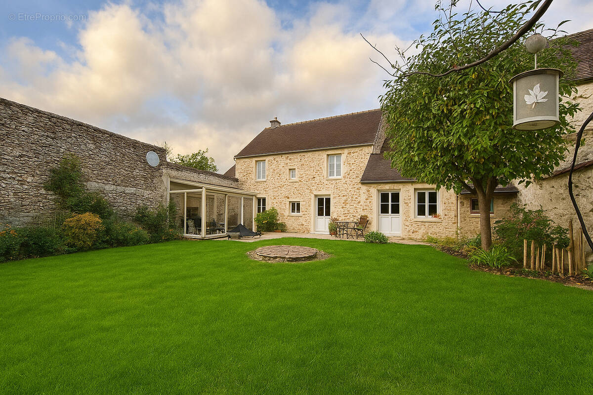 Maison à FAREMOUTIERS