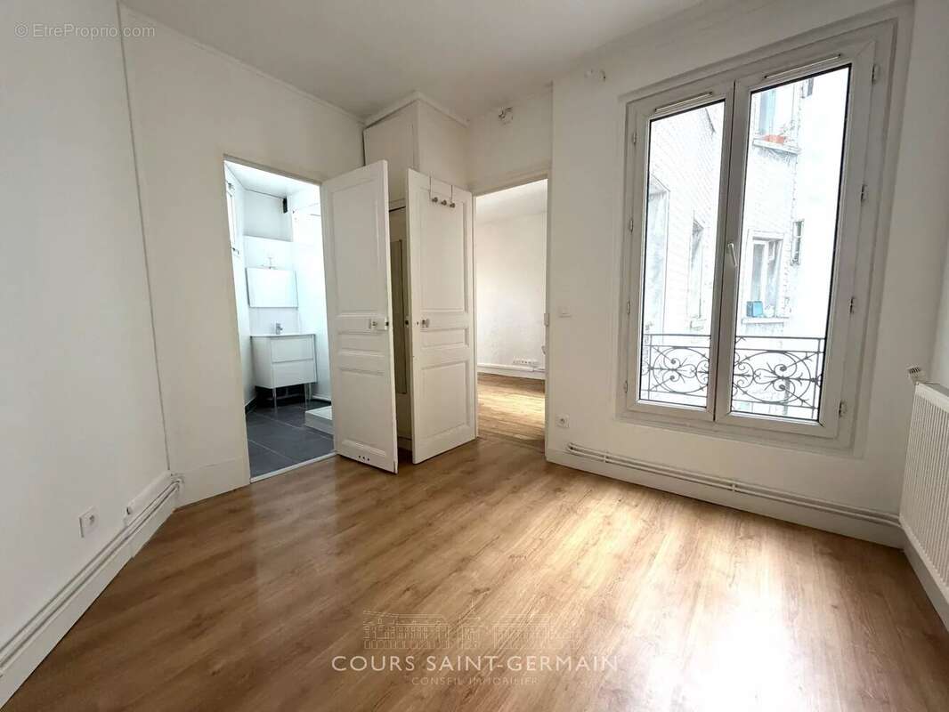 Appartement à LES LILAS