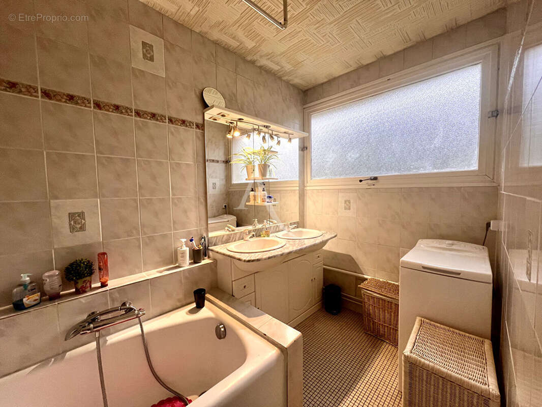 Appartement à THORIGNY-SUR-MARNE