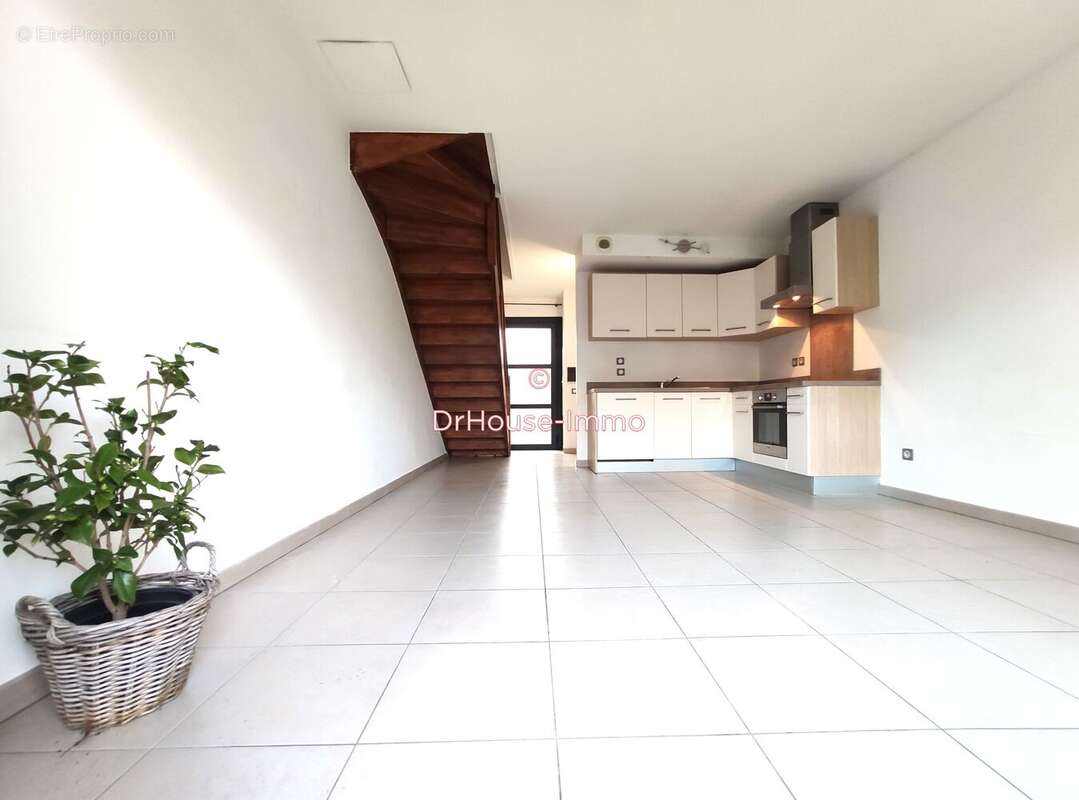 Maison à SAINT-GELY-DU-FESC