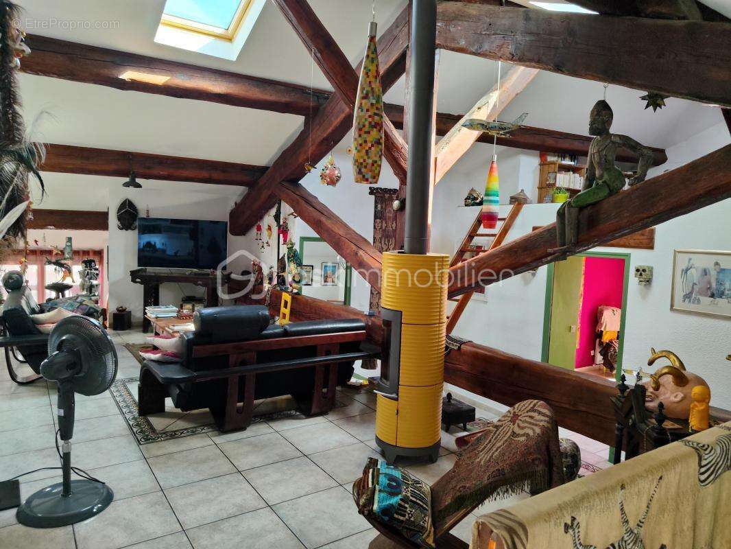 Appartement à MONTESCOT