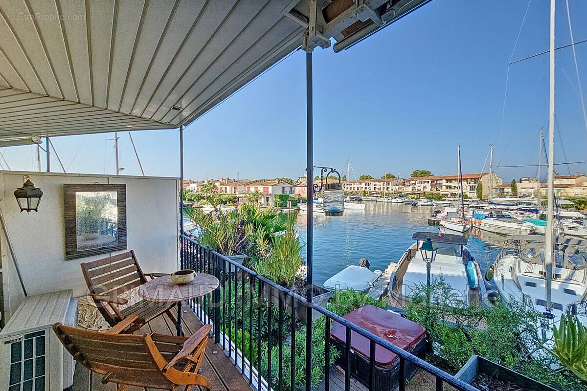 Appartement à GRIMAUD