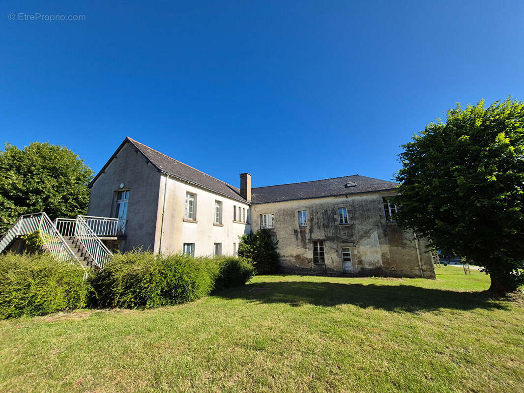 Immeuble tertiaire Josselin 770 m2 - photo 2