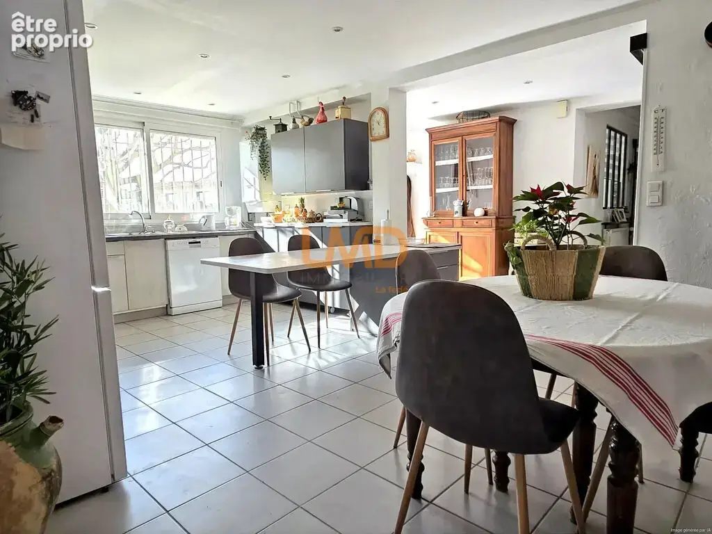 Maison avec appartement indépendant, garage et terrasses, vue Al - photo 6
