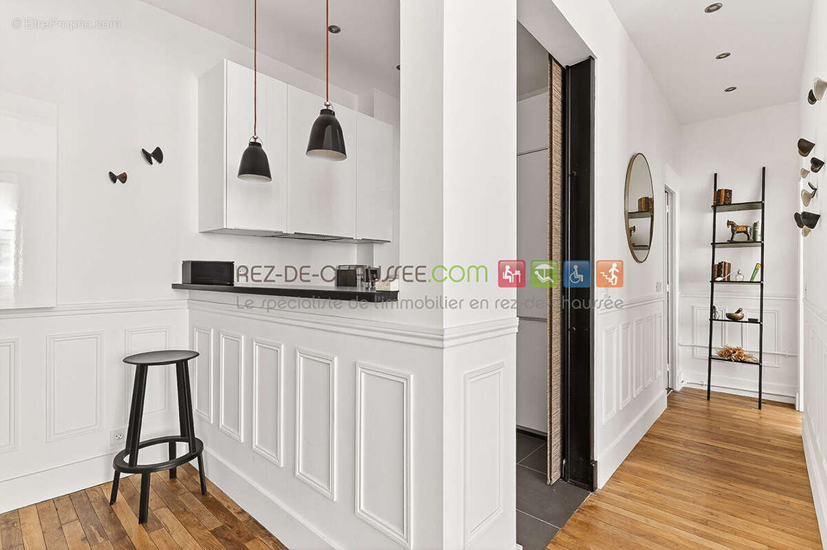 Appartement à PARIS-16E