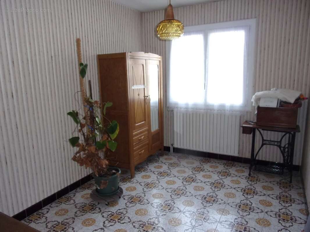 Maison à YZEURE