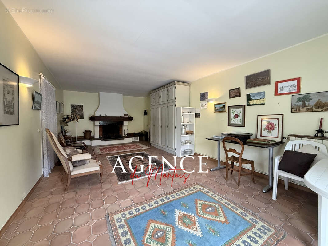 Maison à DONNEMARIE-DONTILLY