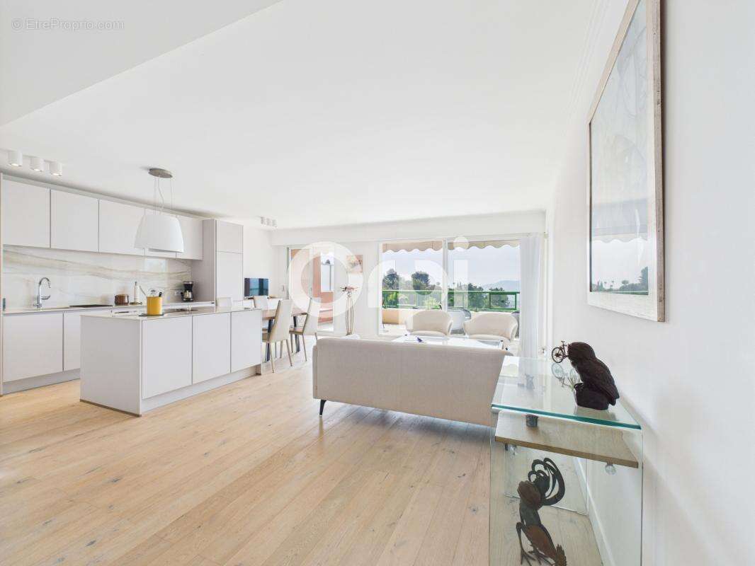 Appartement à MANDELIEU-LA-NAPOULE