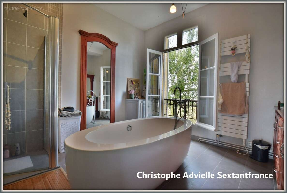 Grande maison bourgeoise et son studio indépendant au coeur d'un village avec services - photo 7