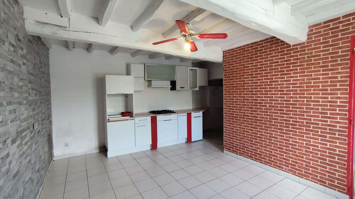Maison à MONTANS