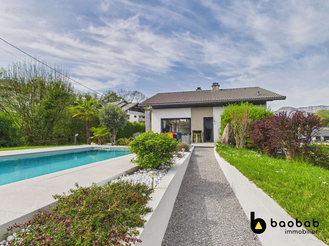 Maison à SAINT-JEOIRE-PRIEURE