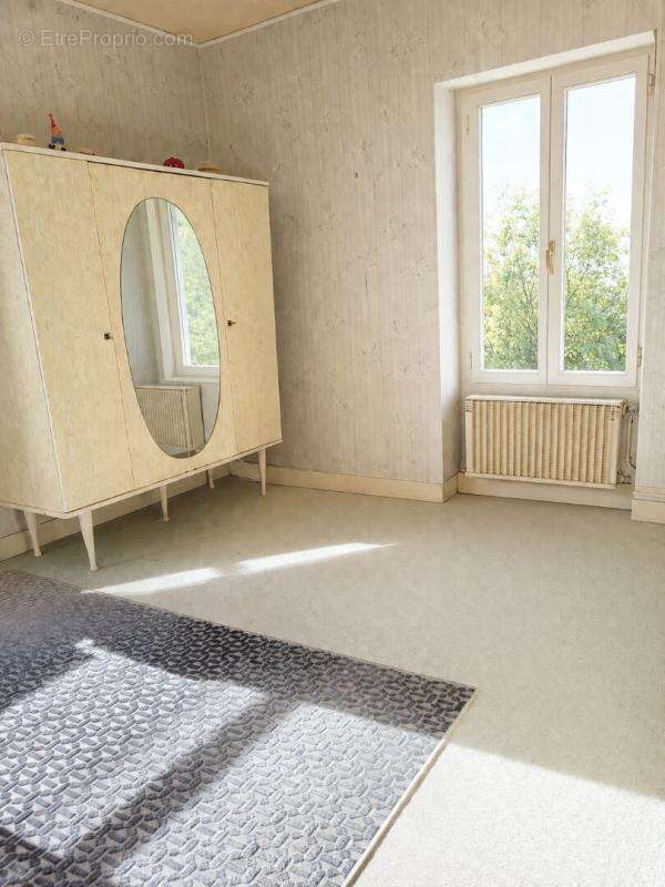 Maison de caractère 158 M2 avec jardin et dépendance - photo 7