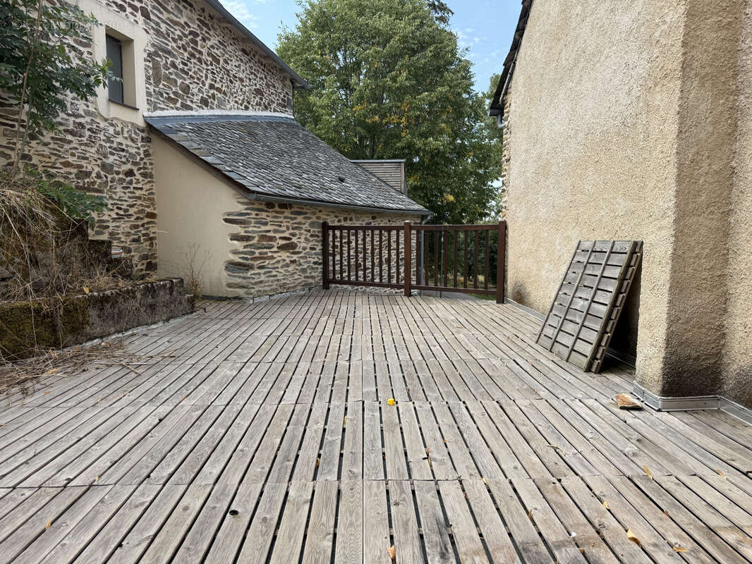 Grande bâtisse en pierre de caractère - photo 4