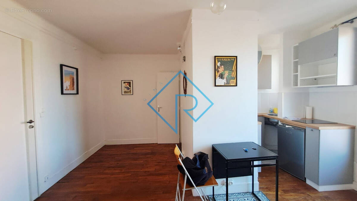 Appartement à PARIS-20E