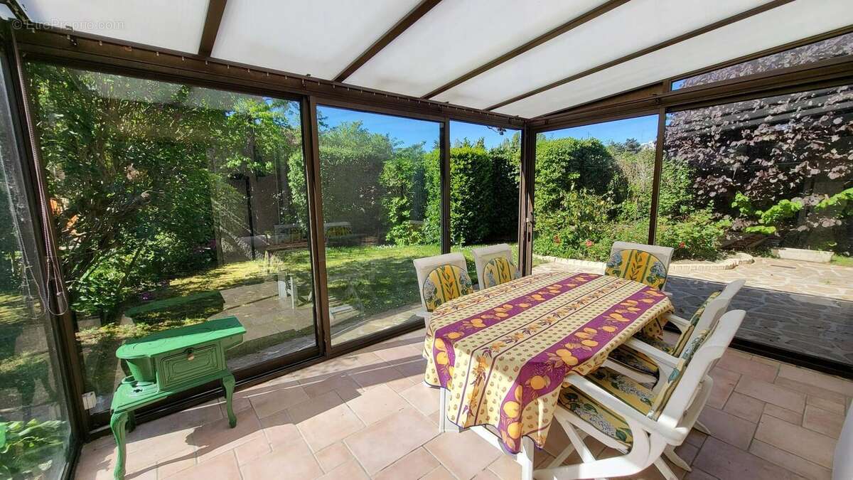 Photo 2 - Maison à THIAIS
