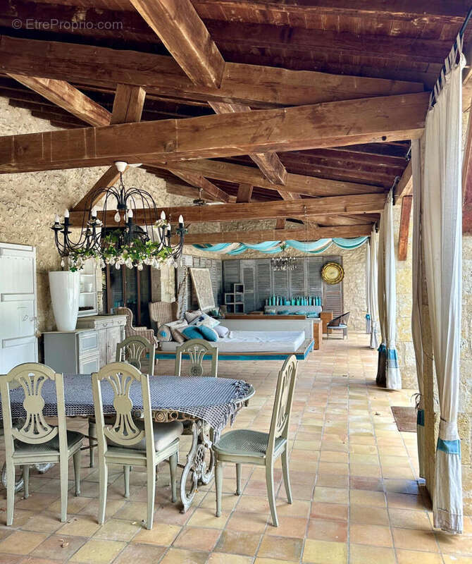 terrasse couverte sud style marocain - Maison à CONDOM