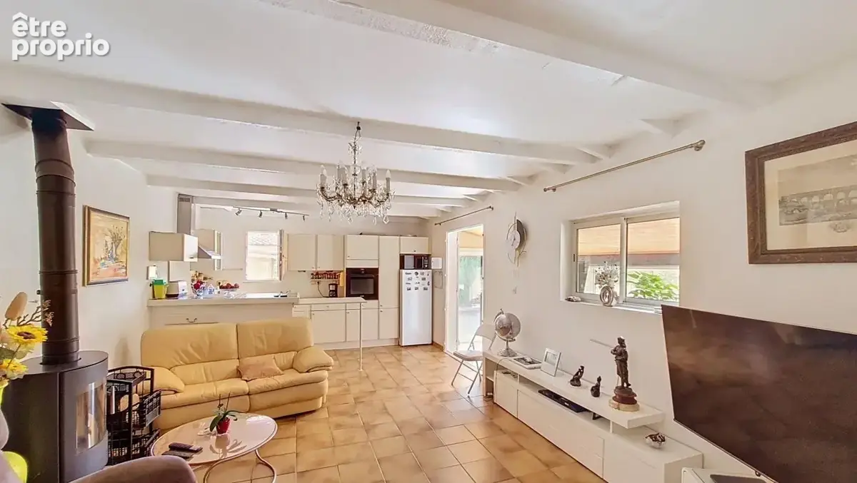Maison avec dépendance, terrain 10 450m² - photo 9