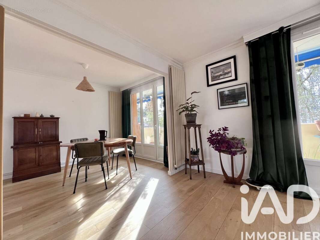 Photo 4 - Appartement à CALUIRE-ET-CUIRE