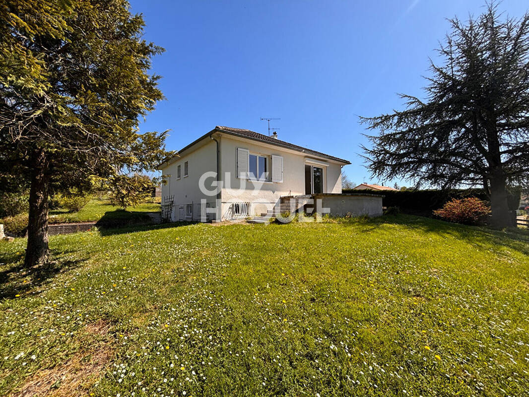 Maison à MONTHOIRON