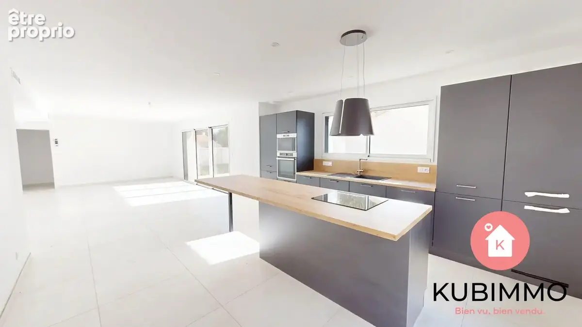 Maison 5 pièces 110 m² à vendre à Saint-Hilaire-La-Foret (85440) - photo 2