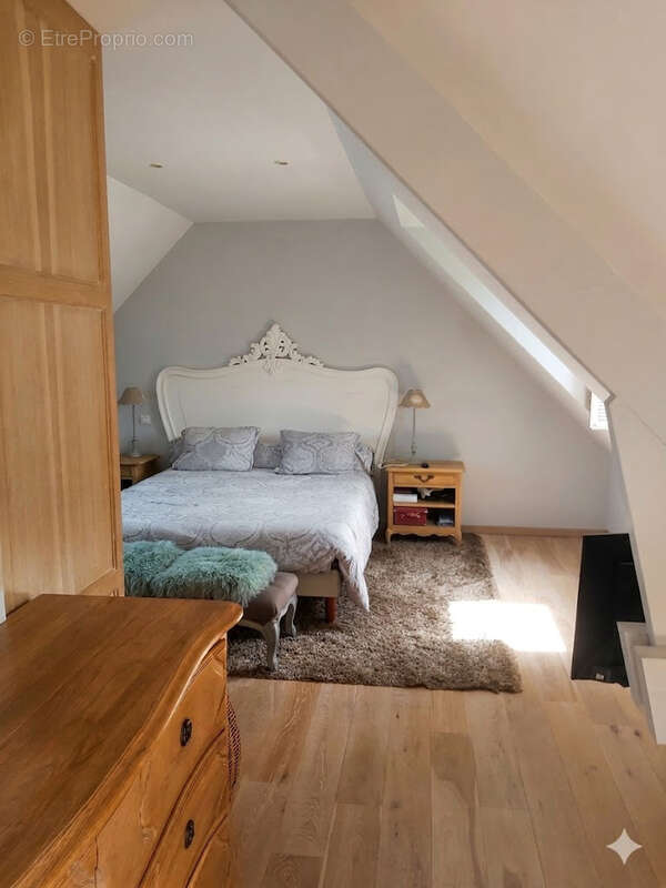 Maison à HOUDAN