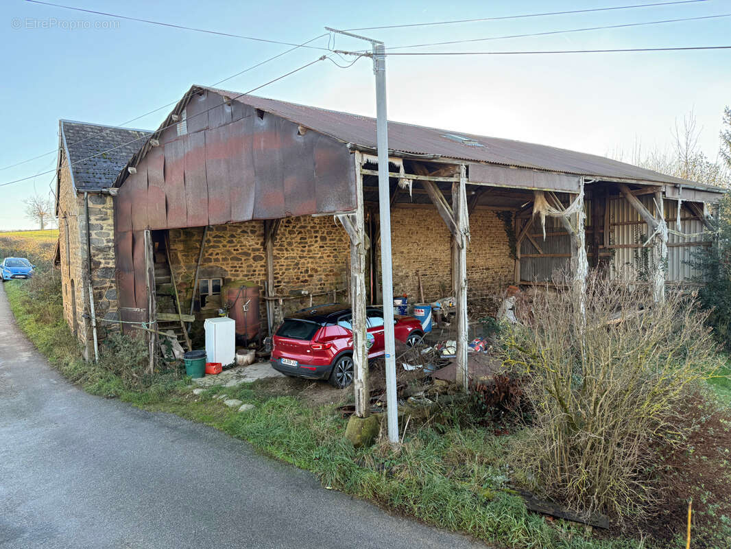 Maison à BUSSIERES