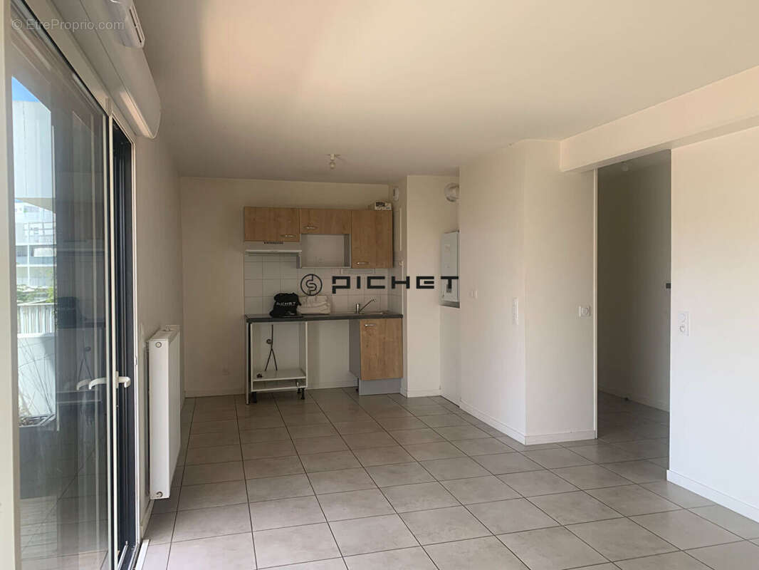 Appartement à BILLERE