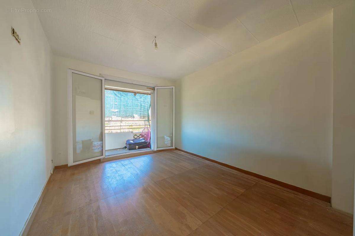 Appartement à MARSEILLE-14E