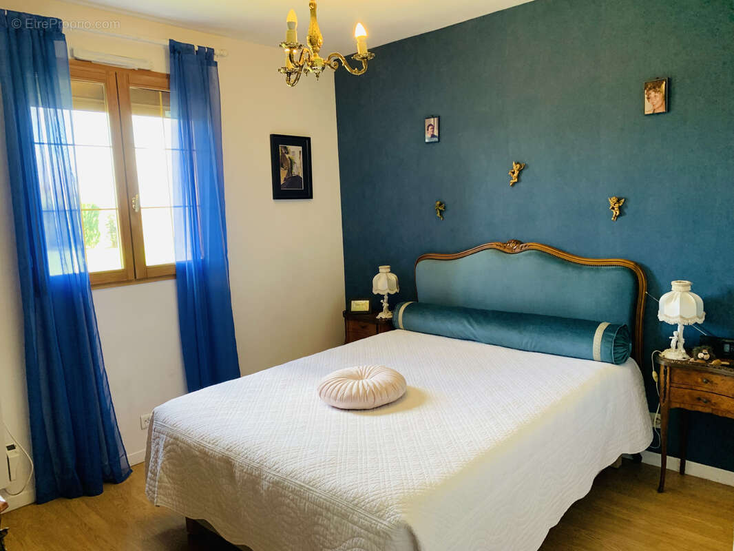 Maison à VILLETHIERRY