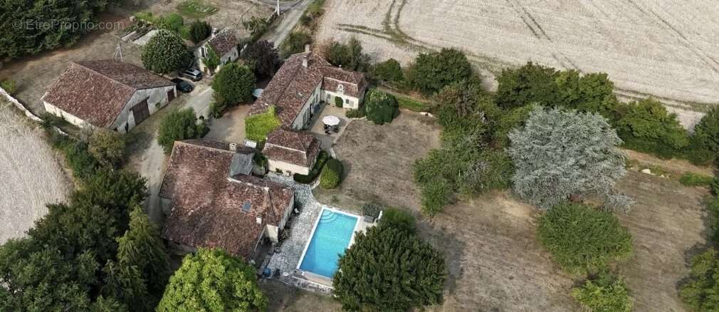 Maison à SAINT-SAVIN