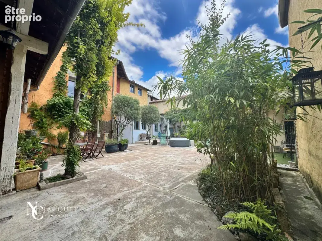 Maison 184 m² à Rillieux-La-Pape  - photo 14