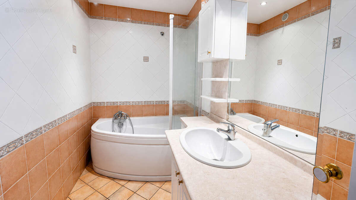 Appartement à MARSEILLE-10E
