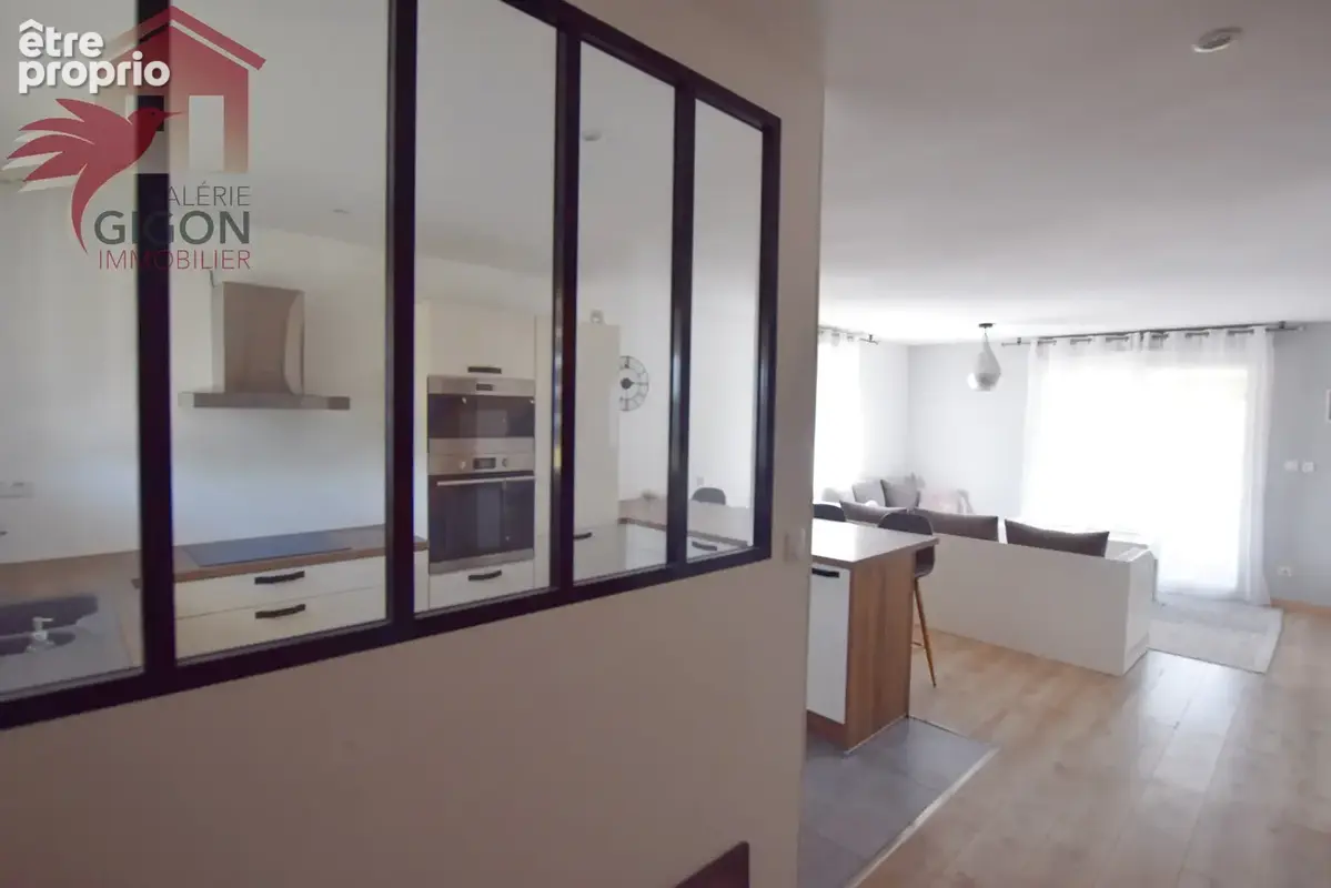 BELLE MAISON CONTEMPORAINE CONSTRUITE en 2018... offrant des prestations récentes, des volumes agréables et un - photo 6