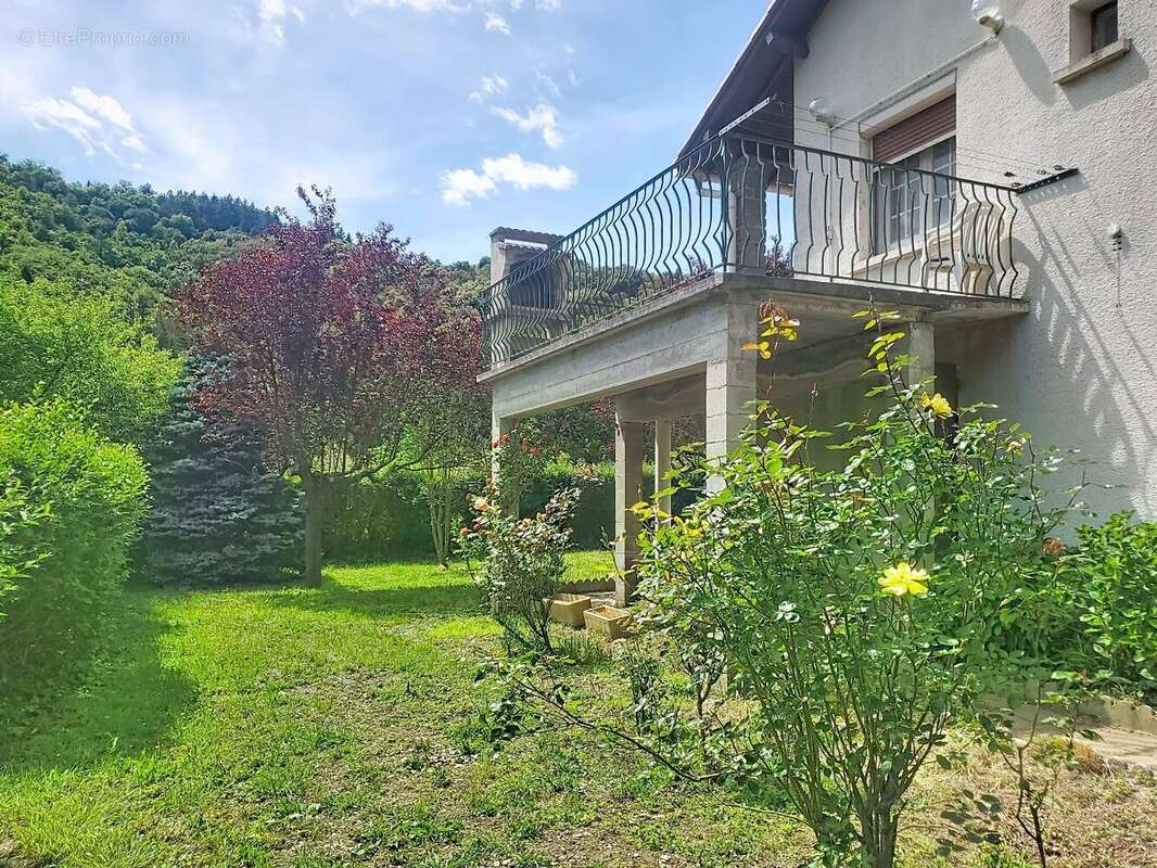Maison à SAINT-GENIES-DE-VARENSAL