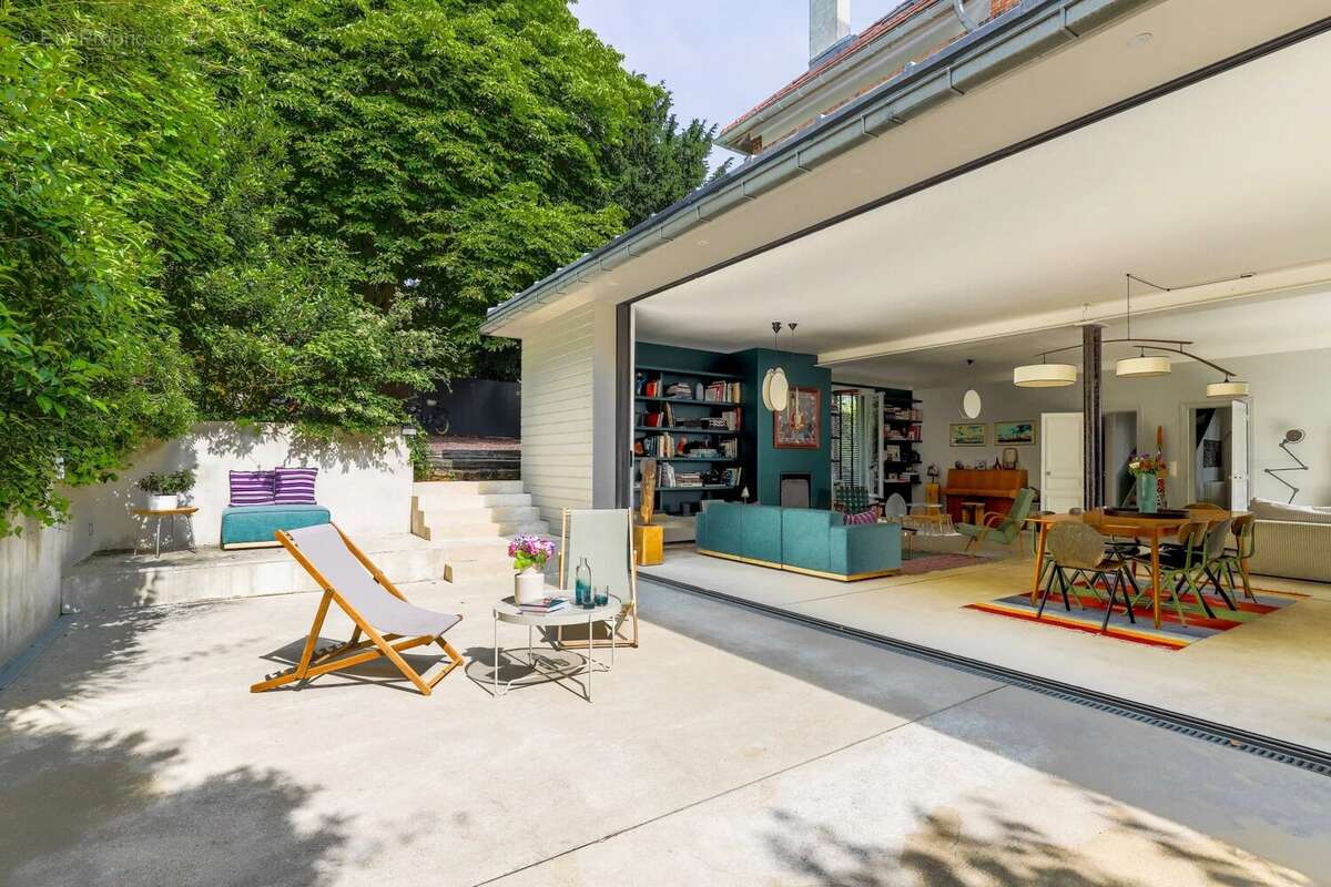 Maison à SURESNES
