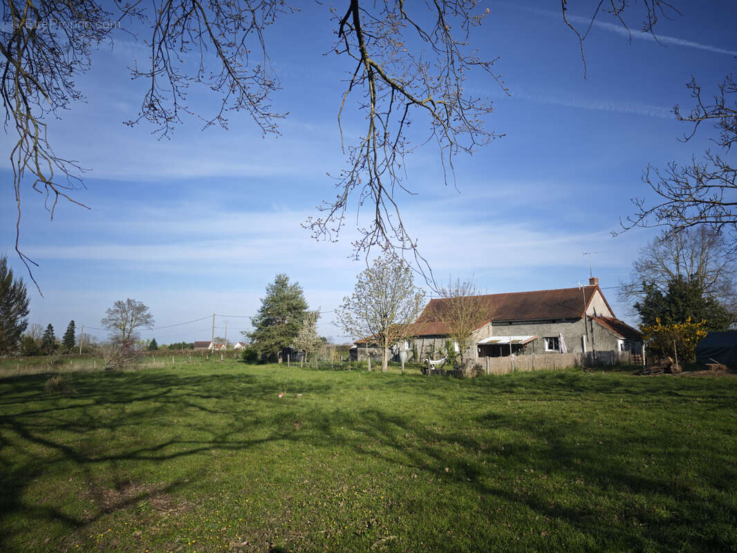 Maison à DENEUILLE-LES-CHANTELLE