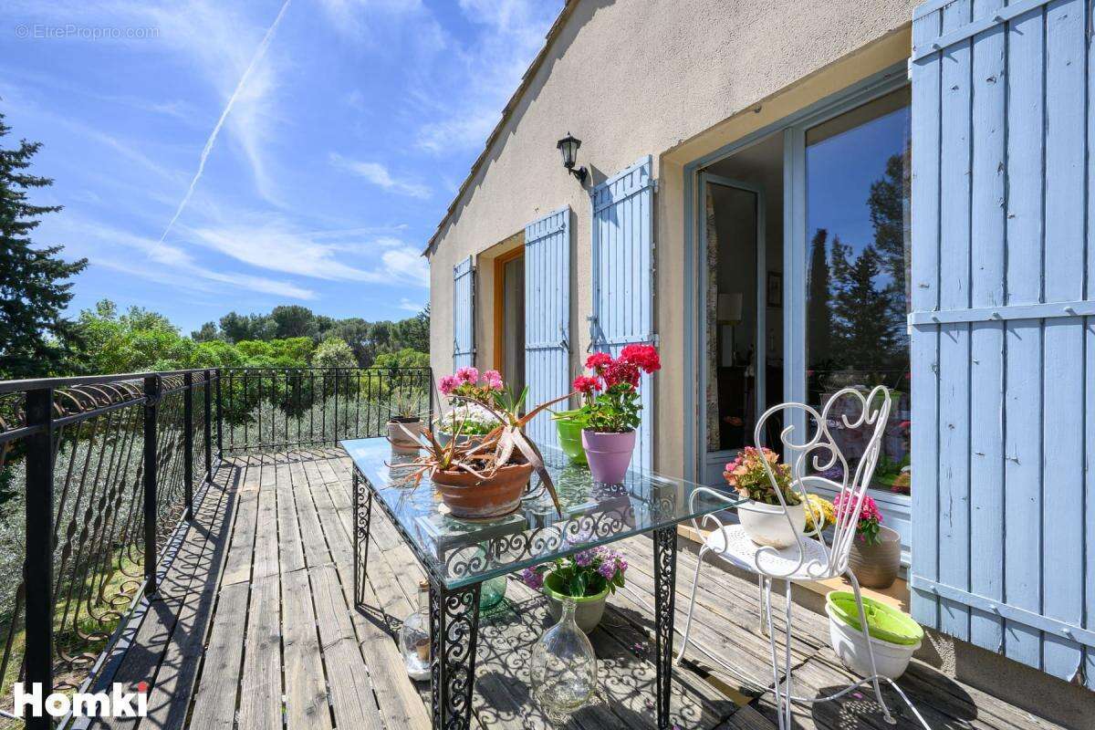 Maison à PELISSANNE