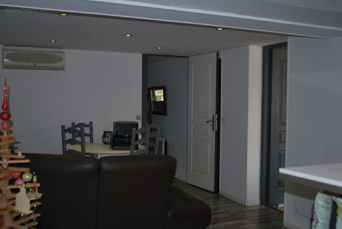 Maison à SALERNES