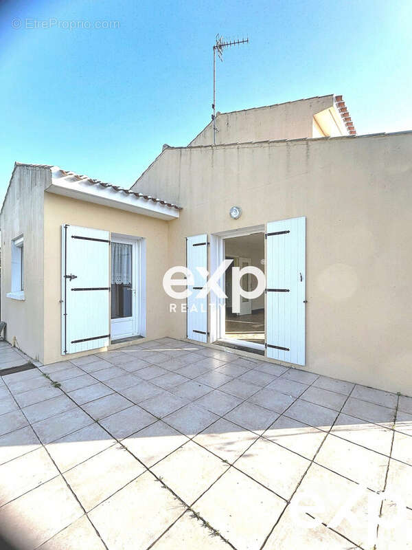 terrasse et jardin/:aucun vis à vis  - Maison à LES SABLES-D'OLONNE