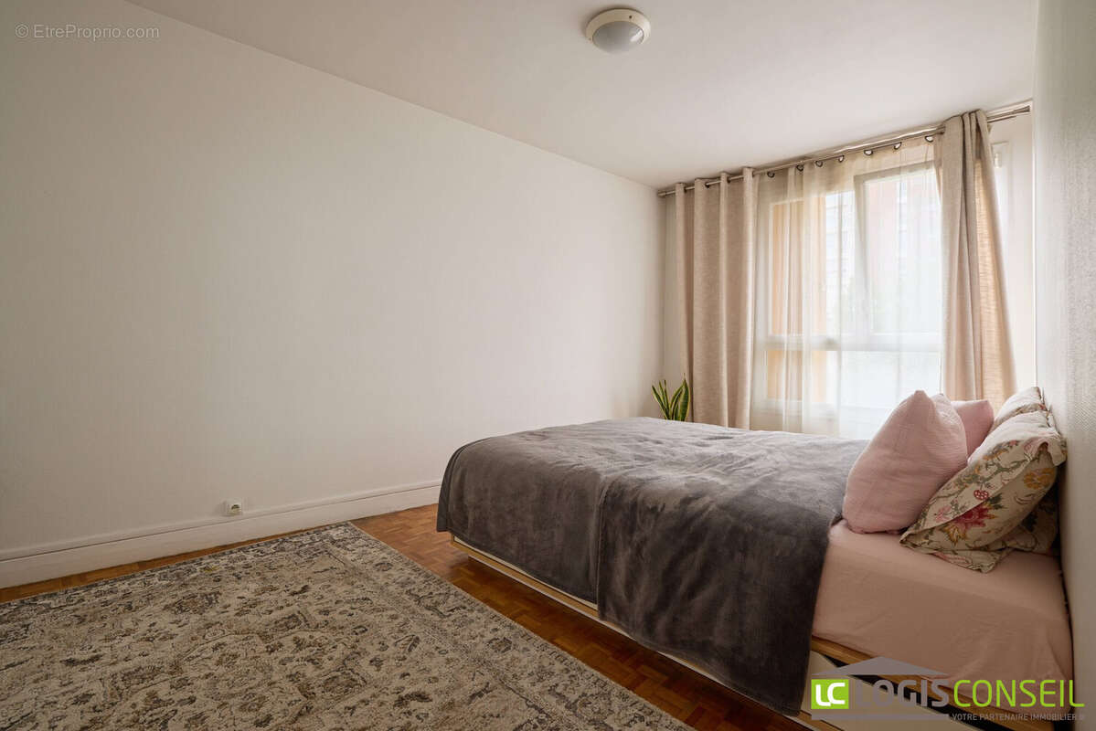 Appartement à BOURG-LA-REINE