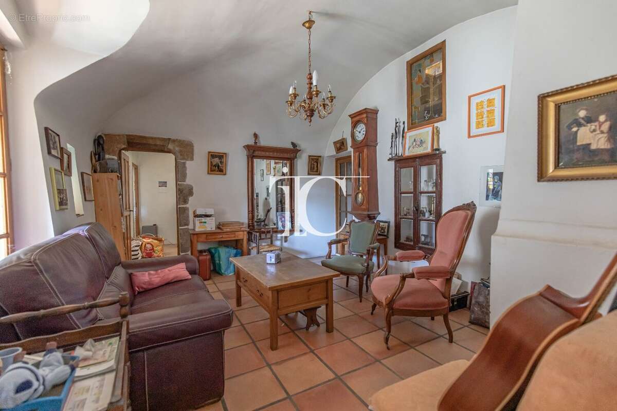 Maison à SAINT-ANDRE-DE-CRUZIERES