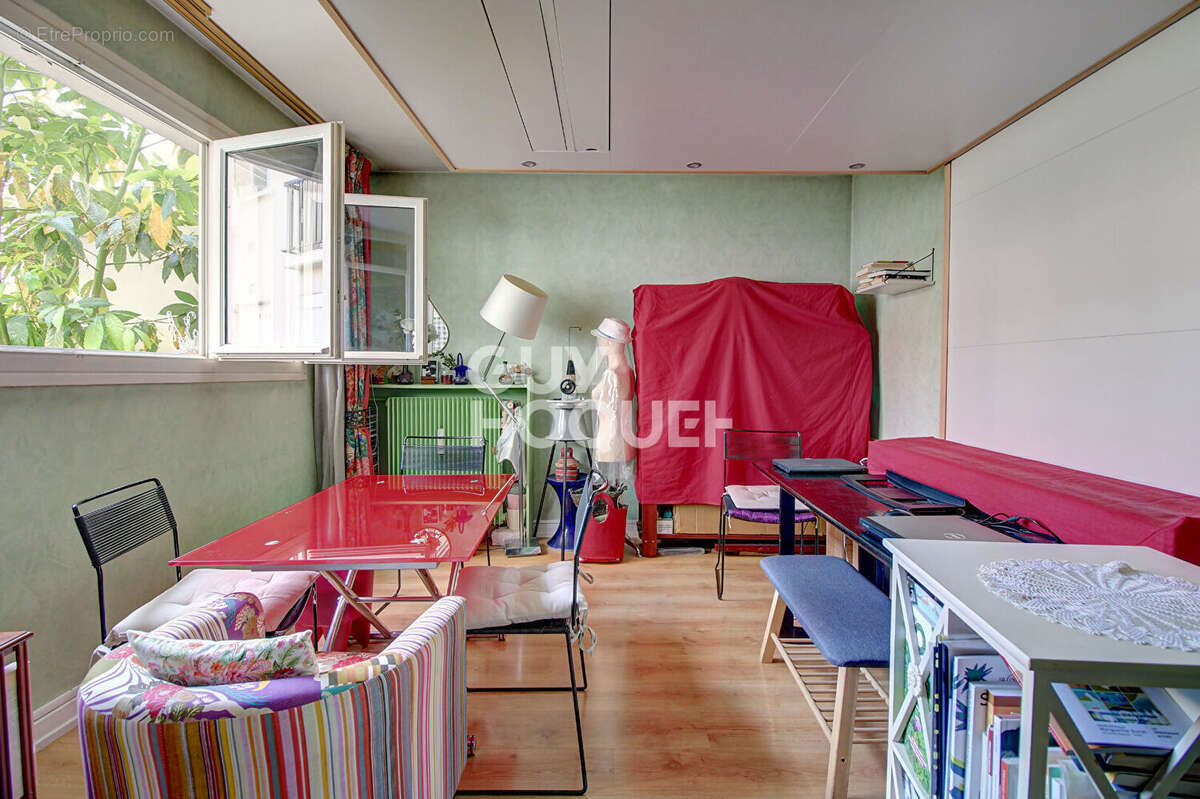 Appartement à PARIS-20E