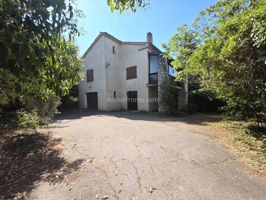 Maison à DRAGUIGNAN