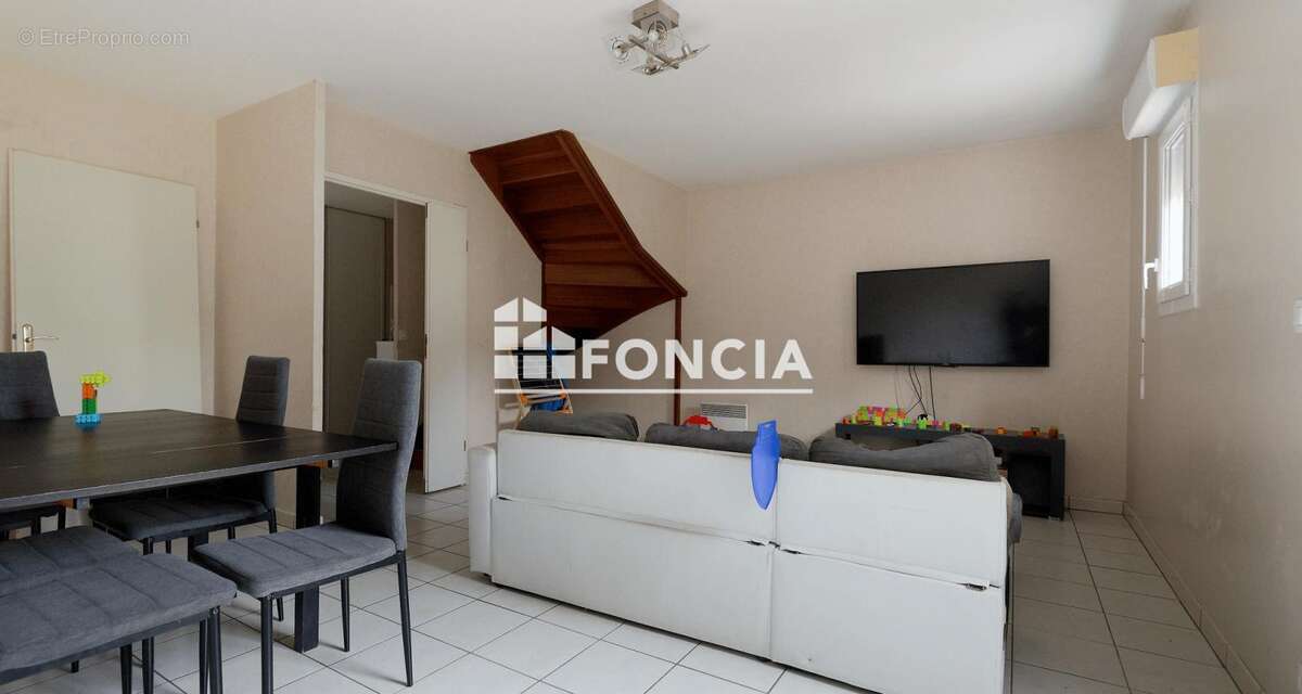 Maison à BALLANCOURT-SUR-ESSONNE