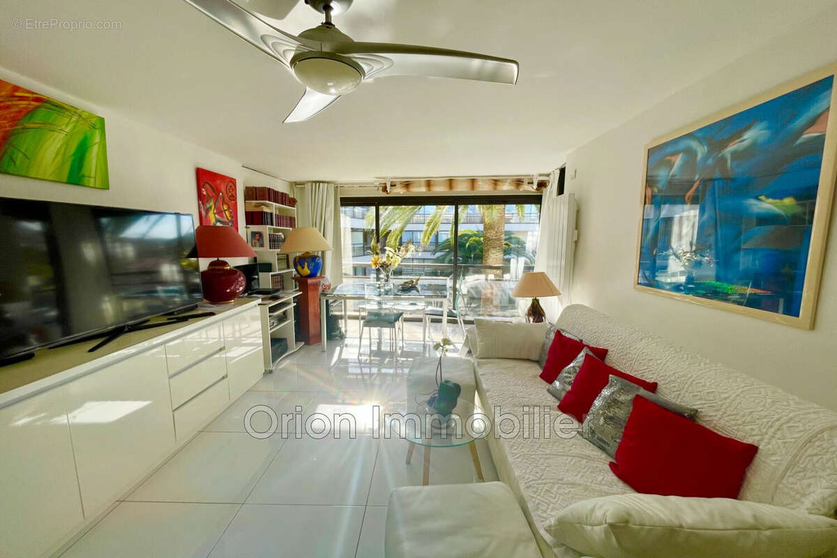 Appartement à MANDELIEU-LA-NAPOULE