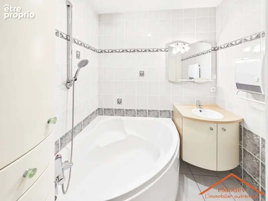 Appartement 3 pièces 72 m² à vendre à Thaon-Les-Vosges (88150) - photo 6