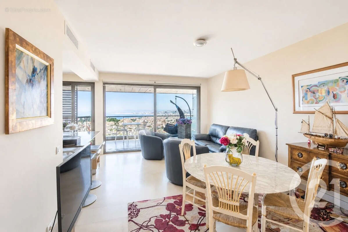 Appartement à VILLEFRANCHE-SUR-MER
